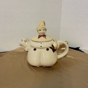 Vintage Shawnee Pottery Tom the Piper's Son Tea pot